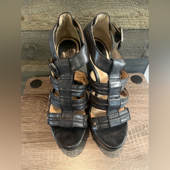 Frye Catrin Trapunto Platform Strapy
Gladiator Heels Sandals Gray Leather Sz 6.5 - Picture 10 of 15